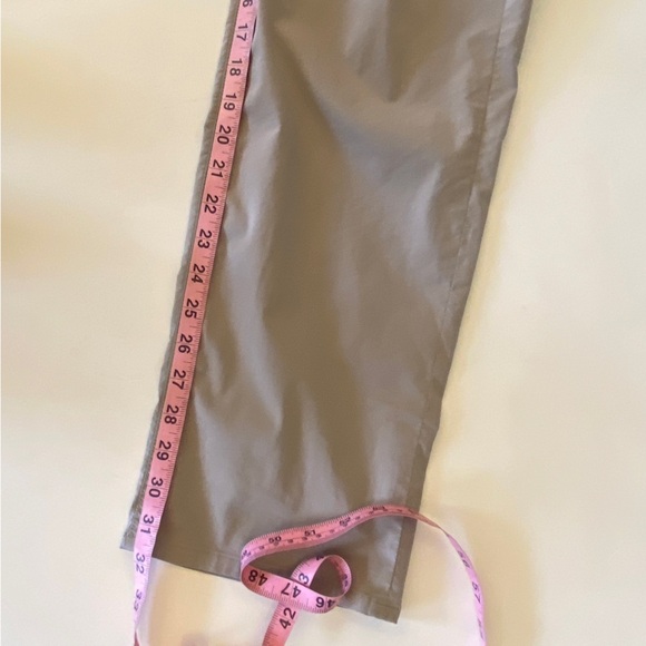 Faherty || Movement 5-Pocket Pant Fossil Grey 40 x 32 - Picture 9 of 10